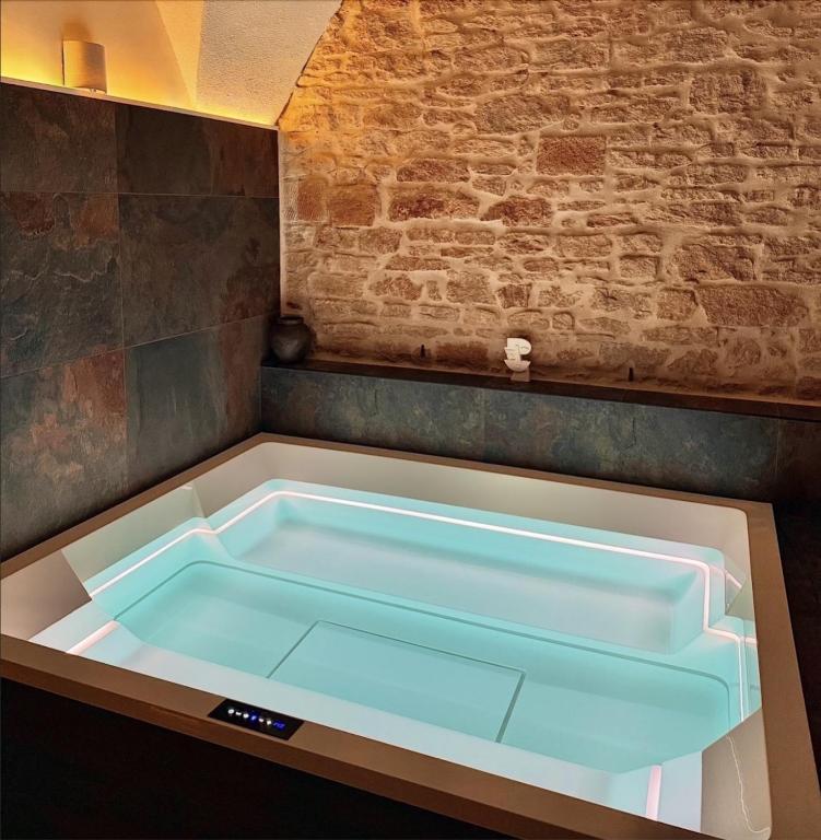Loft architecte exceptionnel avec mini piscine design, love room à Metz